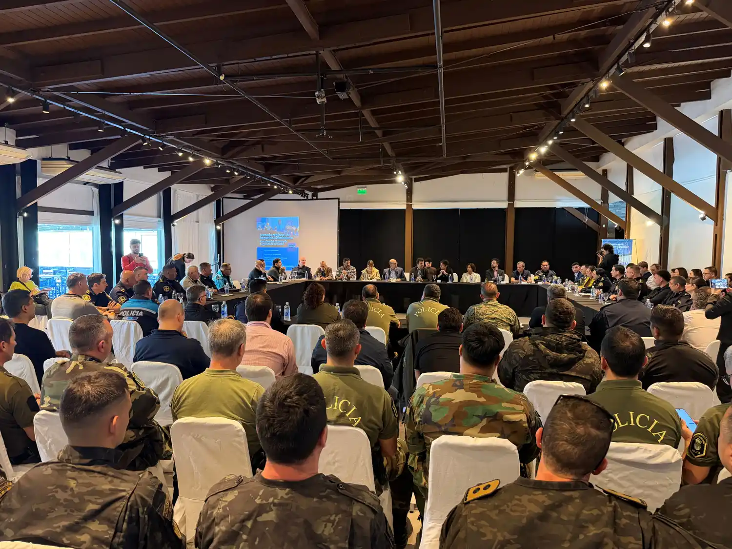 De la jornada participaban autoridades policiales y de seguridad de toda la región.