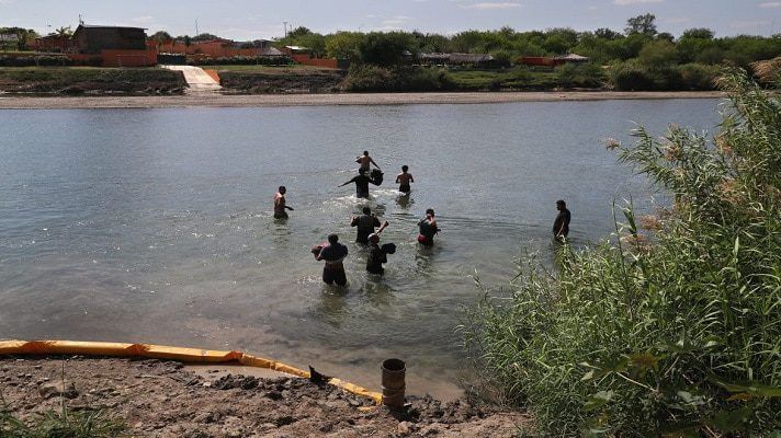 SE ENTREGARON A LAS AUTORIDADES: atrapan a otro grupo de migrantes venezolanos en EE.UU.