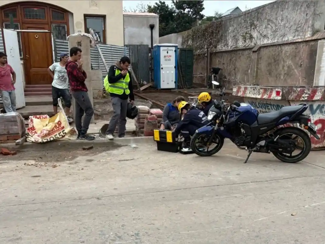 Caída en 25 de Mayo entre Lavalle y Azcuénaga. Foto: BVVT