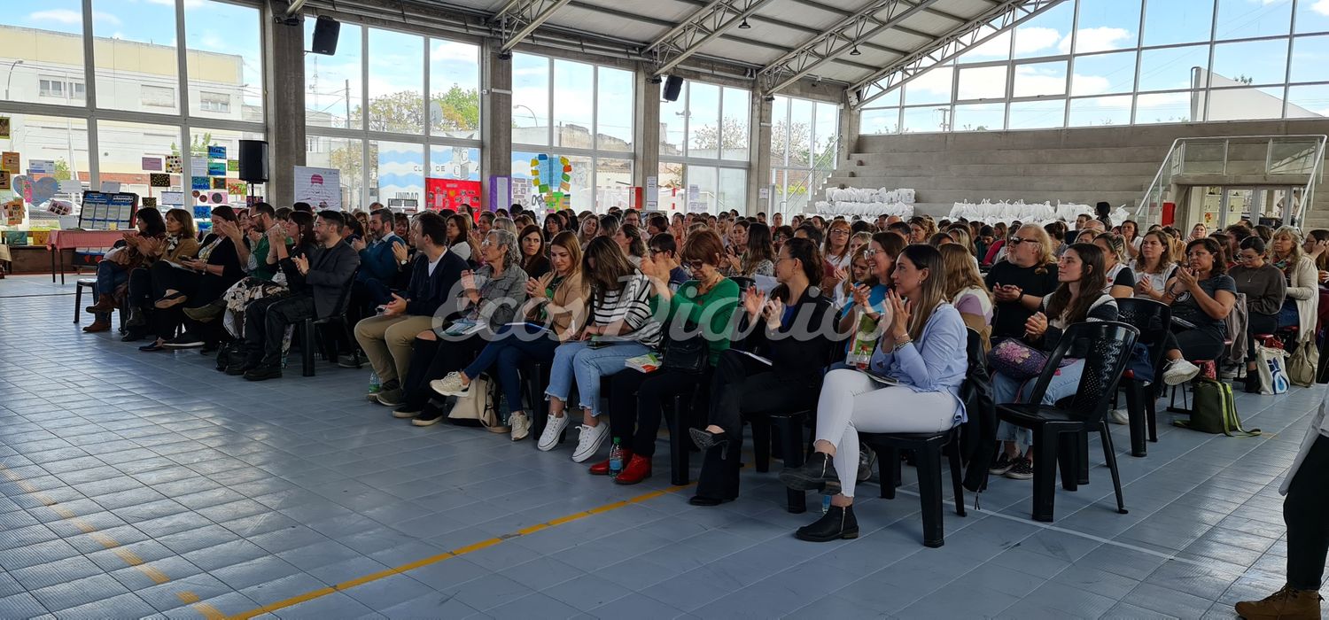 Entrega de material de ESI a escuelas del distrito