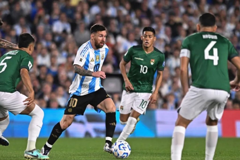 El boliviano explicó que luego de agredir a Messi con una dura patada.