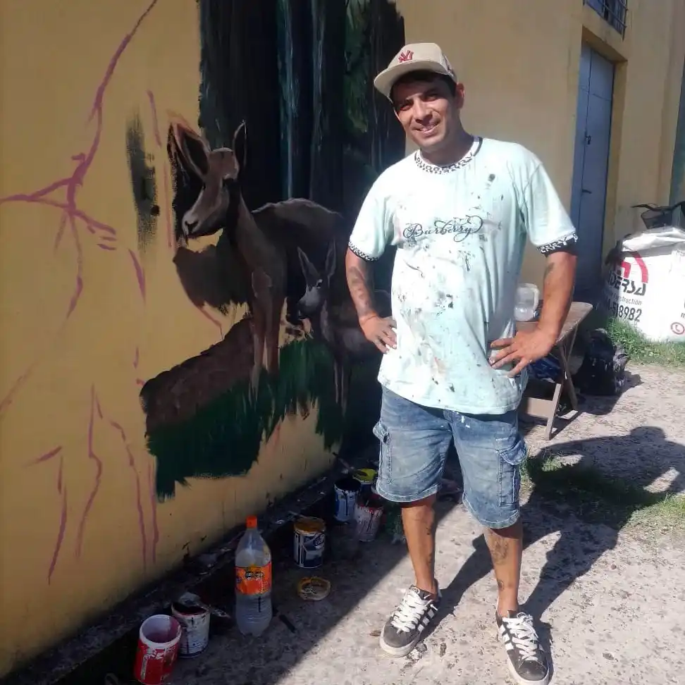 Mural por la conciencia ambiental en el Club El Progreso