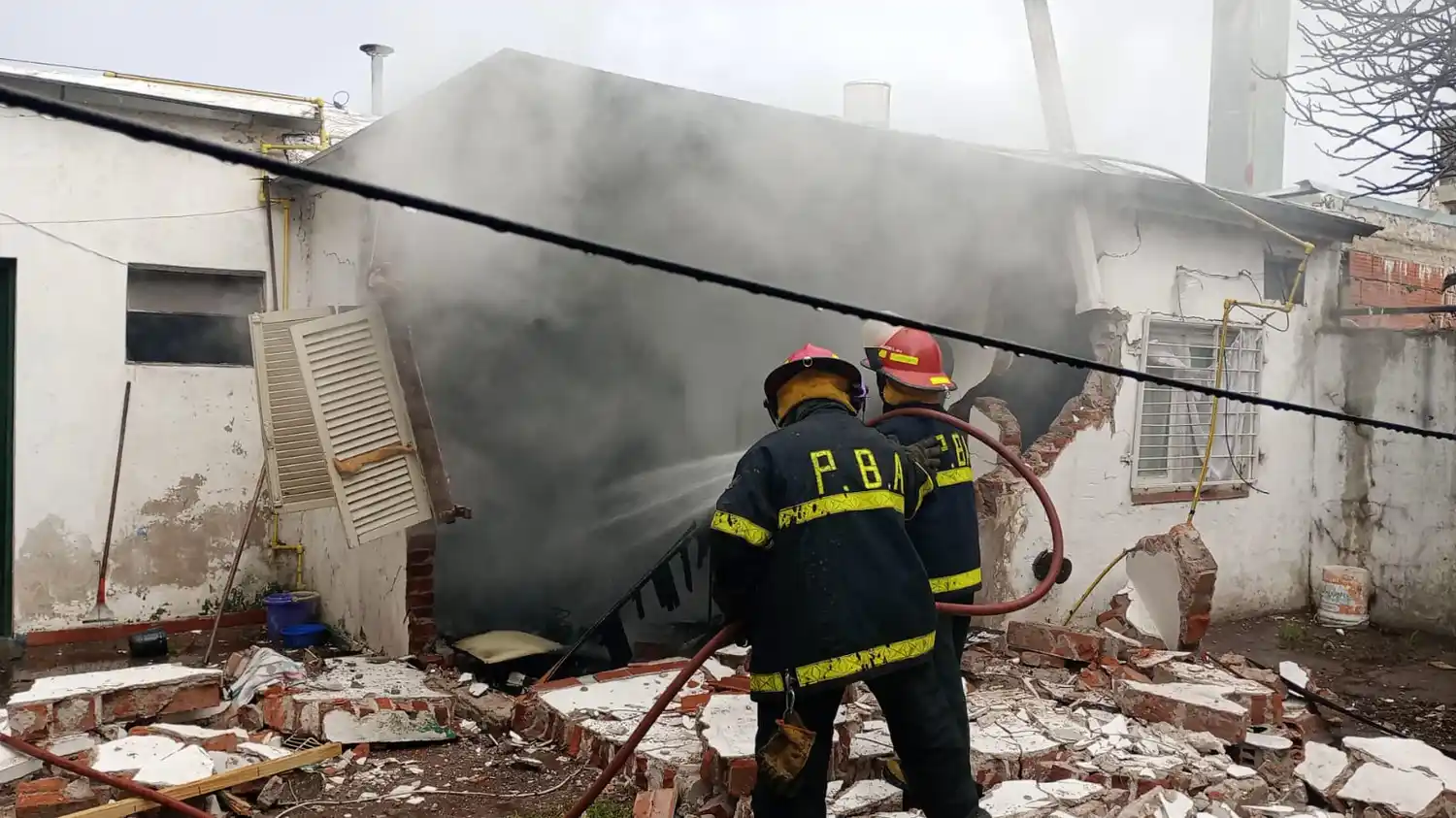 Rebieron solicitar una ambulancia del SAME para que asista al sujeto y lo traslade al nosocomio.