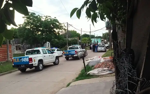 Detienen a dos hombres luego de una persecución