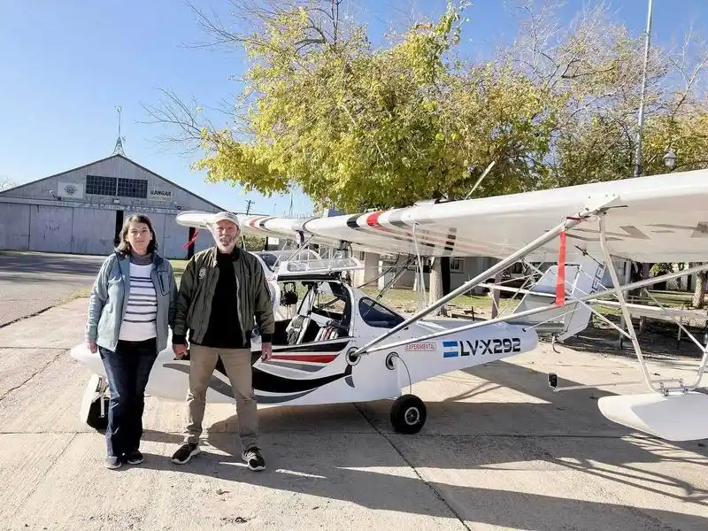 Jofré recibió a los protagonistas del Proyecto 
Defiant: una travesía aérea que une a todo el país