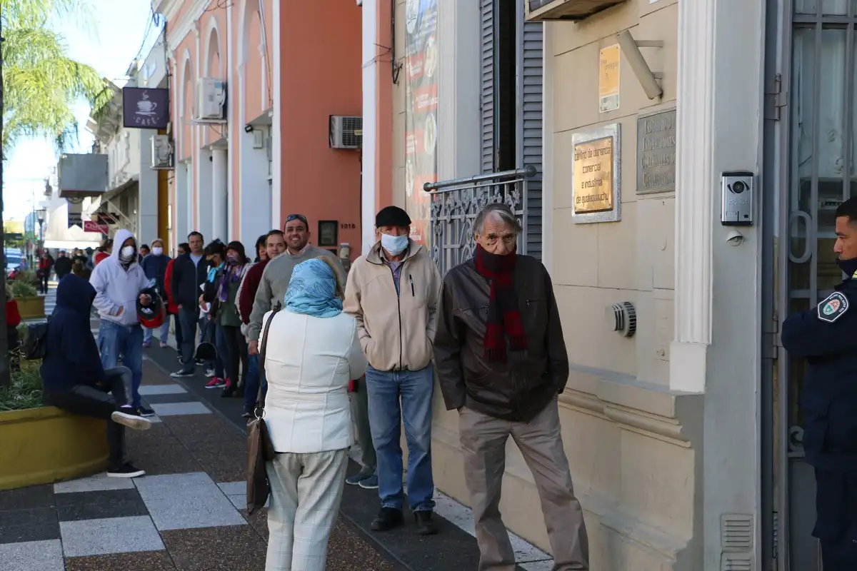 El Centro de Defensa Comercial propuso una apertura controlada de comercios
