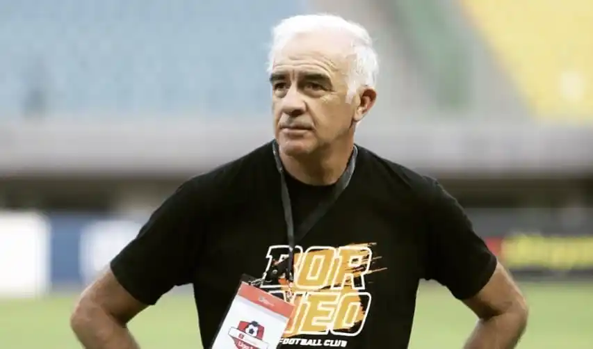 Gómez en su último paso por Indonesia