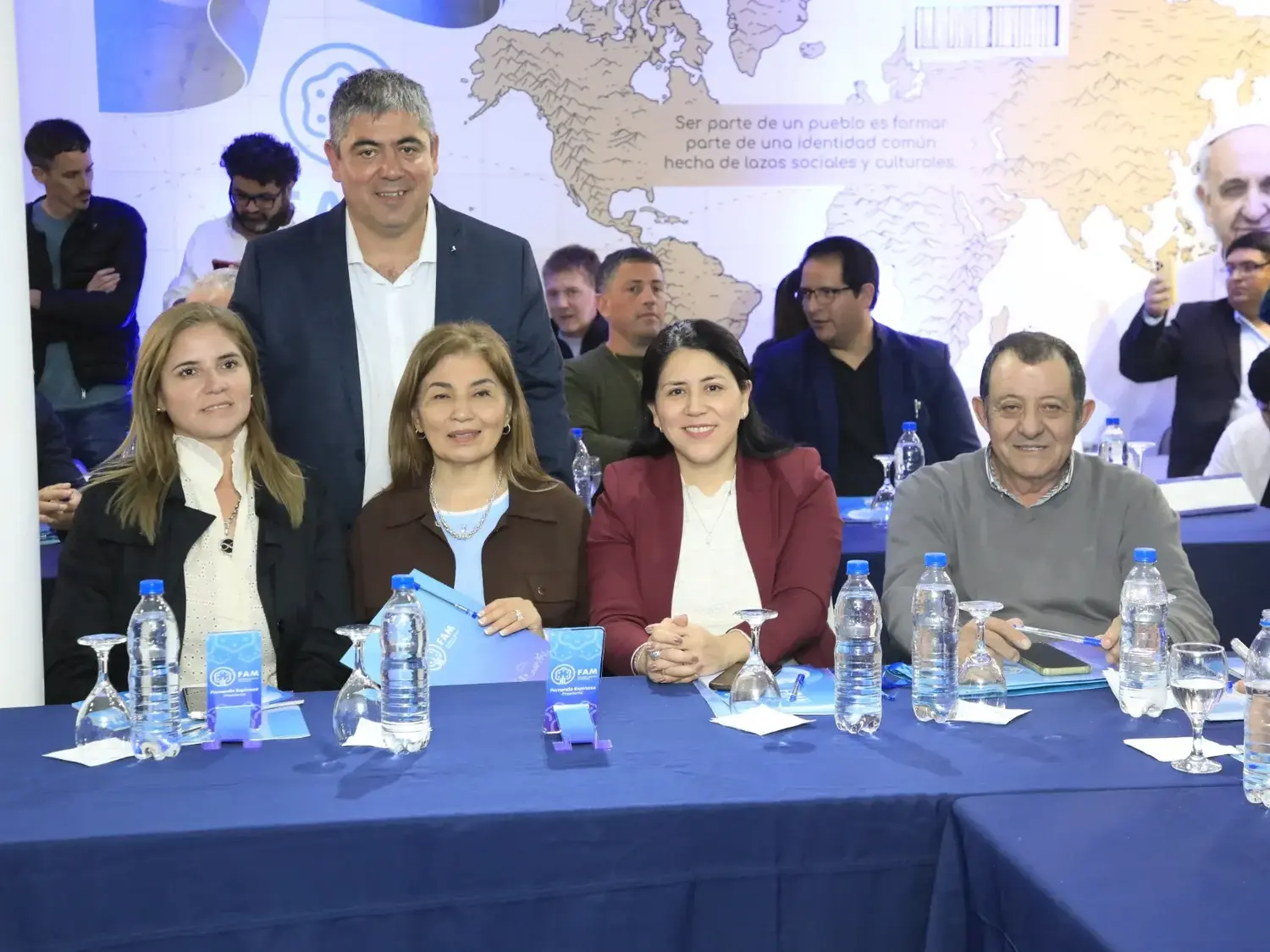 El jefe comunal juarense pasó a integrar la Comisión Directiva de la Federación, junto al intendente de La Plata, Julio Alak