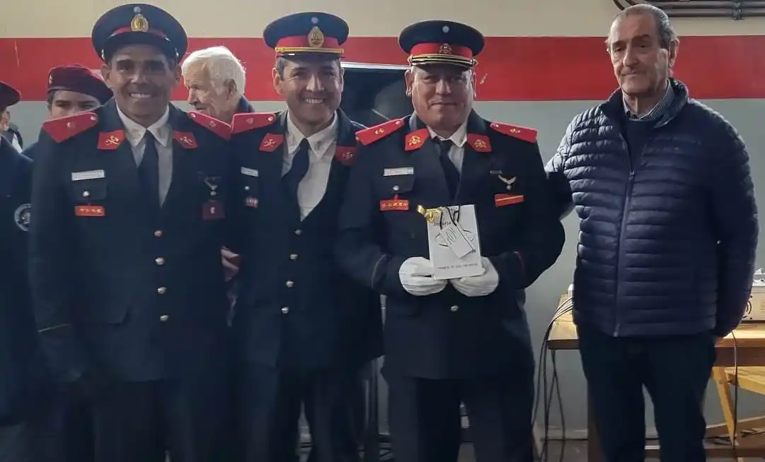 Entregaron reconocimientos a bomberos voluntarios y otorgaron un ascenso