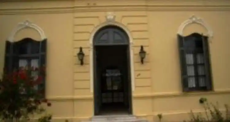 La joven que abandonó a su hijo volvió a escaparse de Gravida