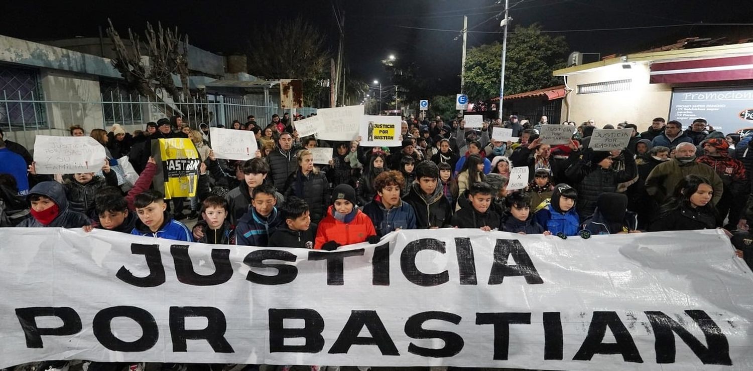 Muerte de Bastian en Wilde: masiva marcha pidiendo justicia y declaraciones del ministro de Seguridad bonaerense