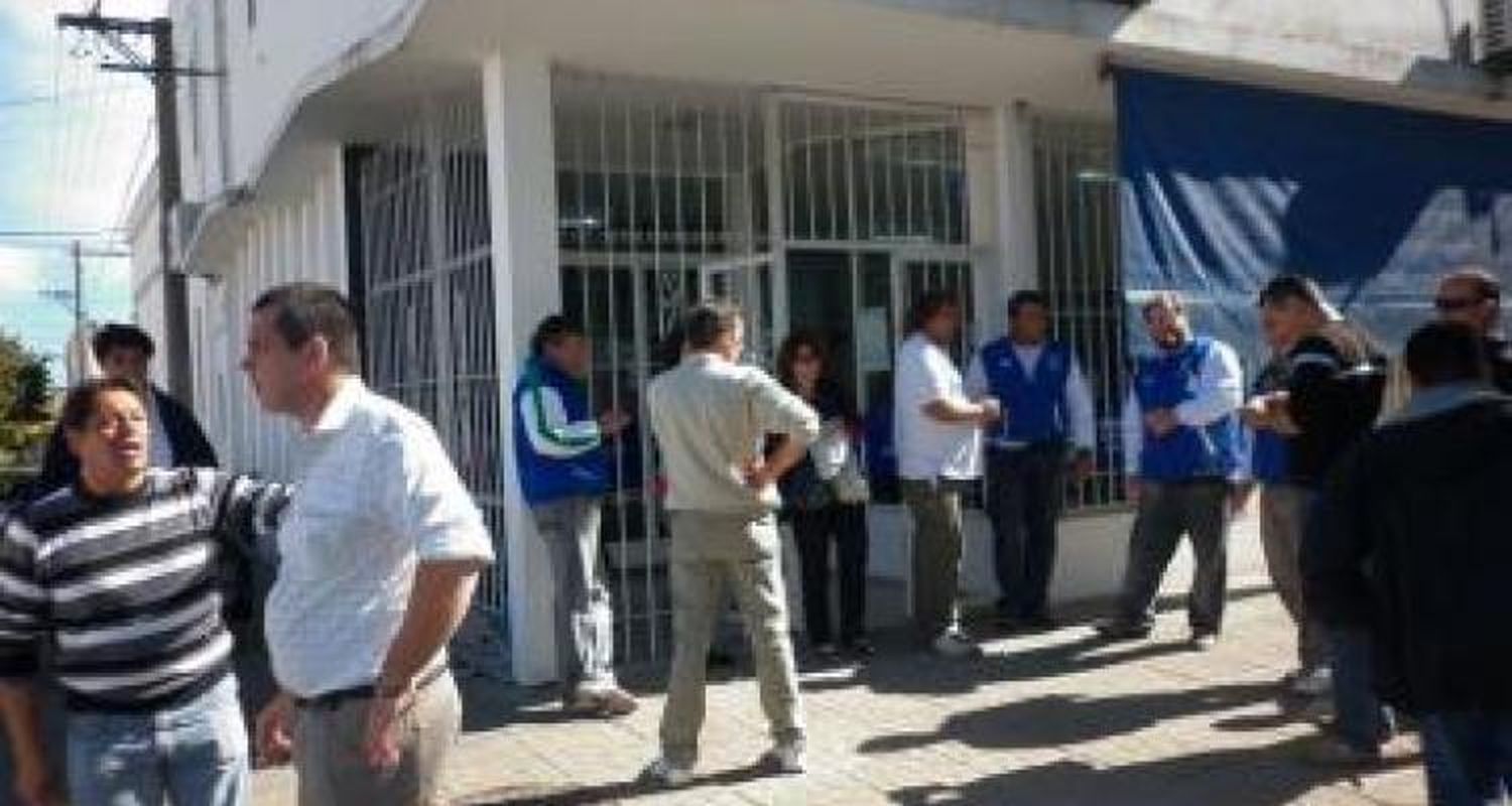 Los gremios presionan a Cuartango por Bouny