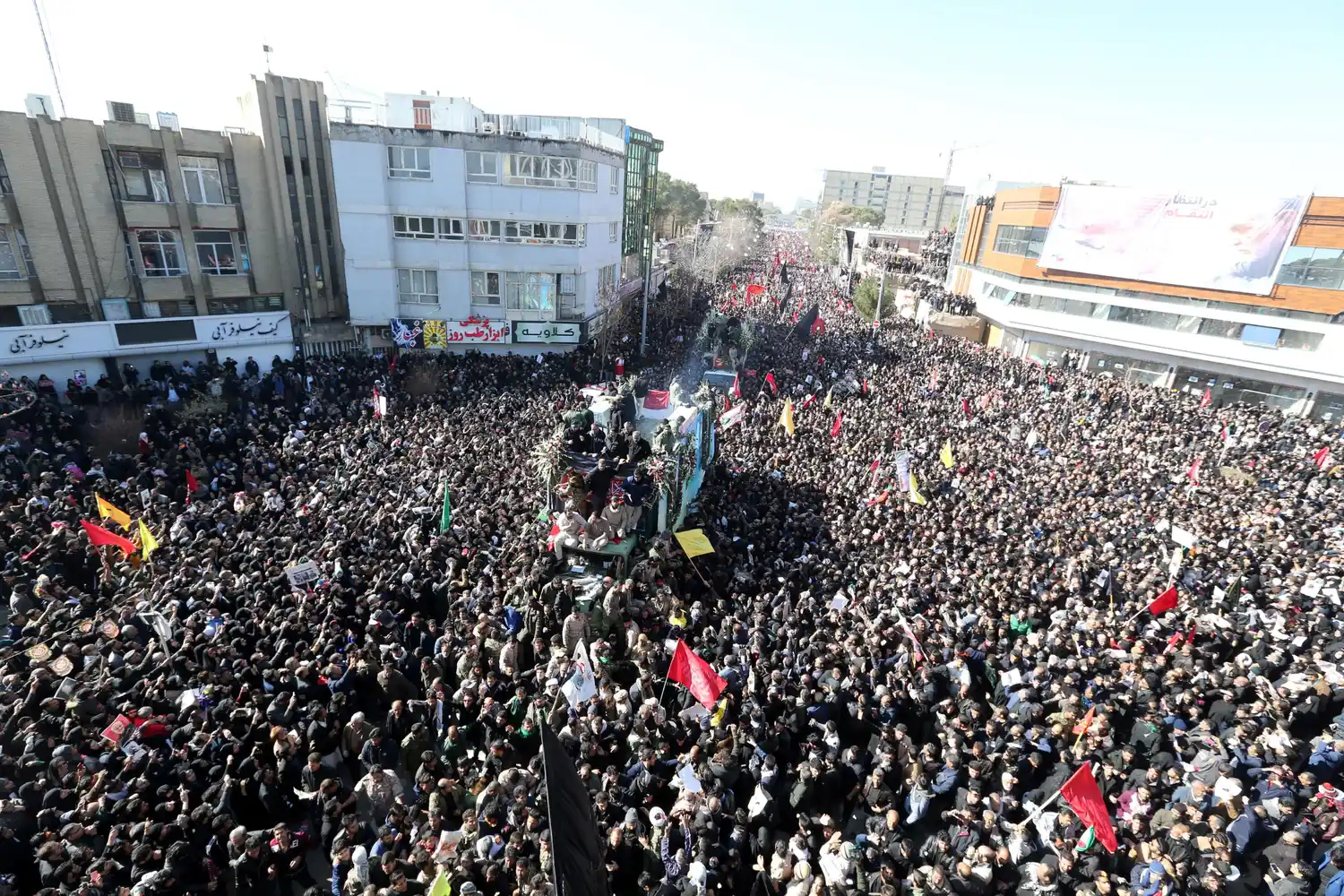 Irán: una estampida dejó al menos 35 muertos en el funeral del general Soleimani