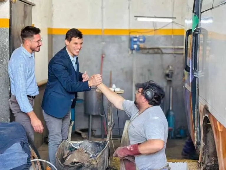 Avanza la recuperación y puesta en funcionamiento de vehículos y maquinarias