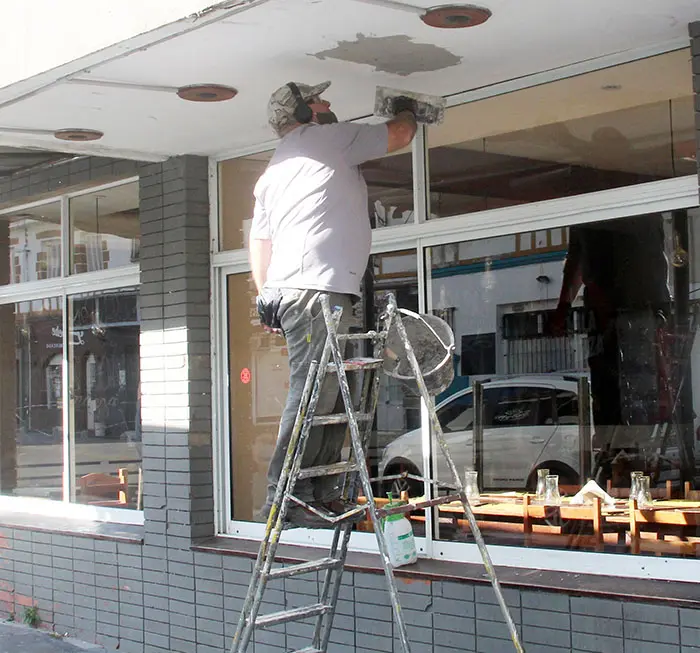 Comerciantes se preparan con muchas dudas