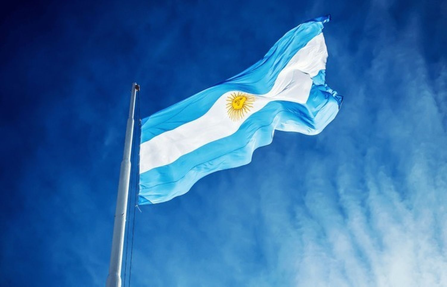 Se conmemora el Día de la Bandera en homenaje a Manuel Belgrano