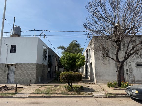 104 Viviendas: 32 años de un barrio que empezó el Estado y terminaron los vecinos