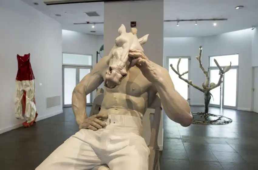 La premiada artista plástica Abril Barrado disertará en Rosario