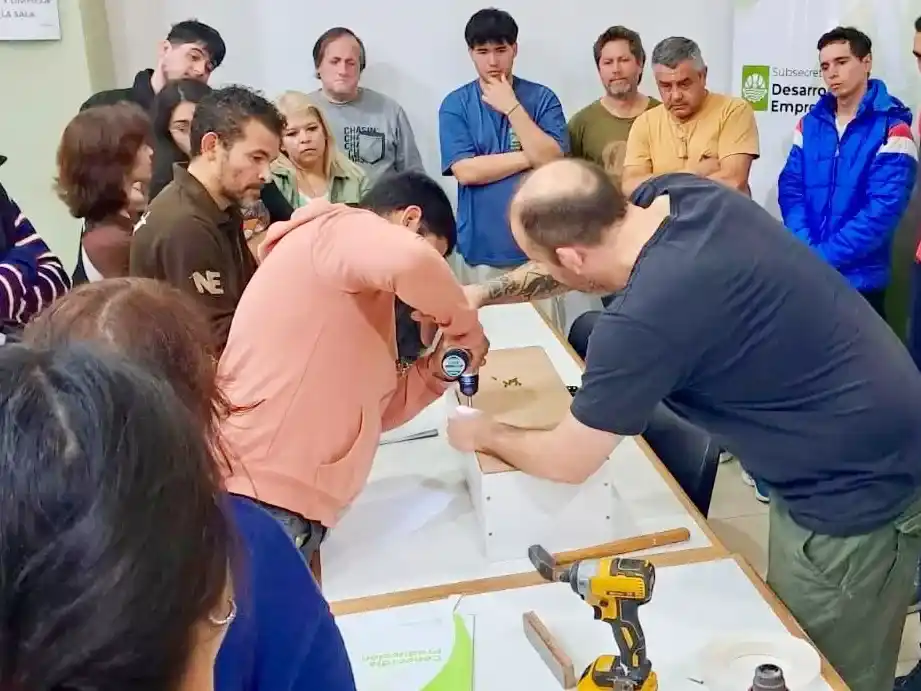 Se realizó una nueva capacitación en armado de muebles de tablero