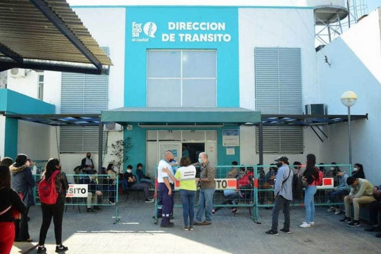 Alta demanda para tramitar las licencias de conducir por primera vez