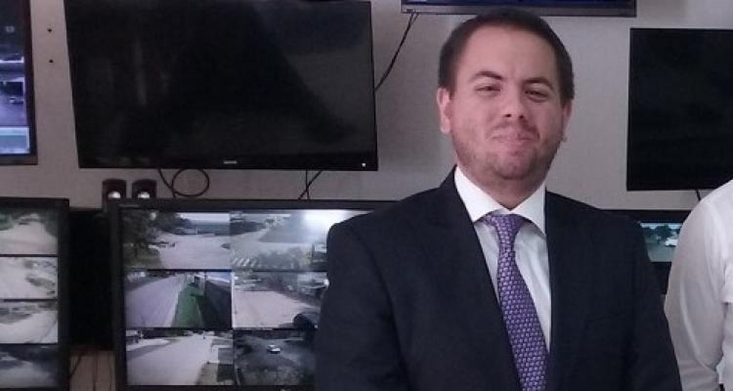 Personal del Ministerio de Seguridad de Provincia brinda charla a empleados del Centro de Monitoreo