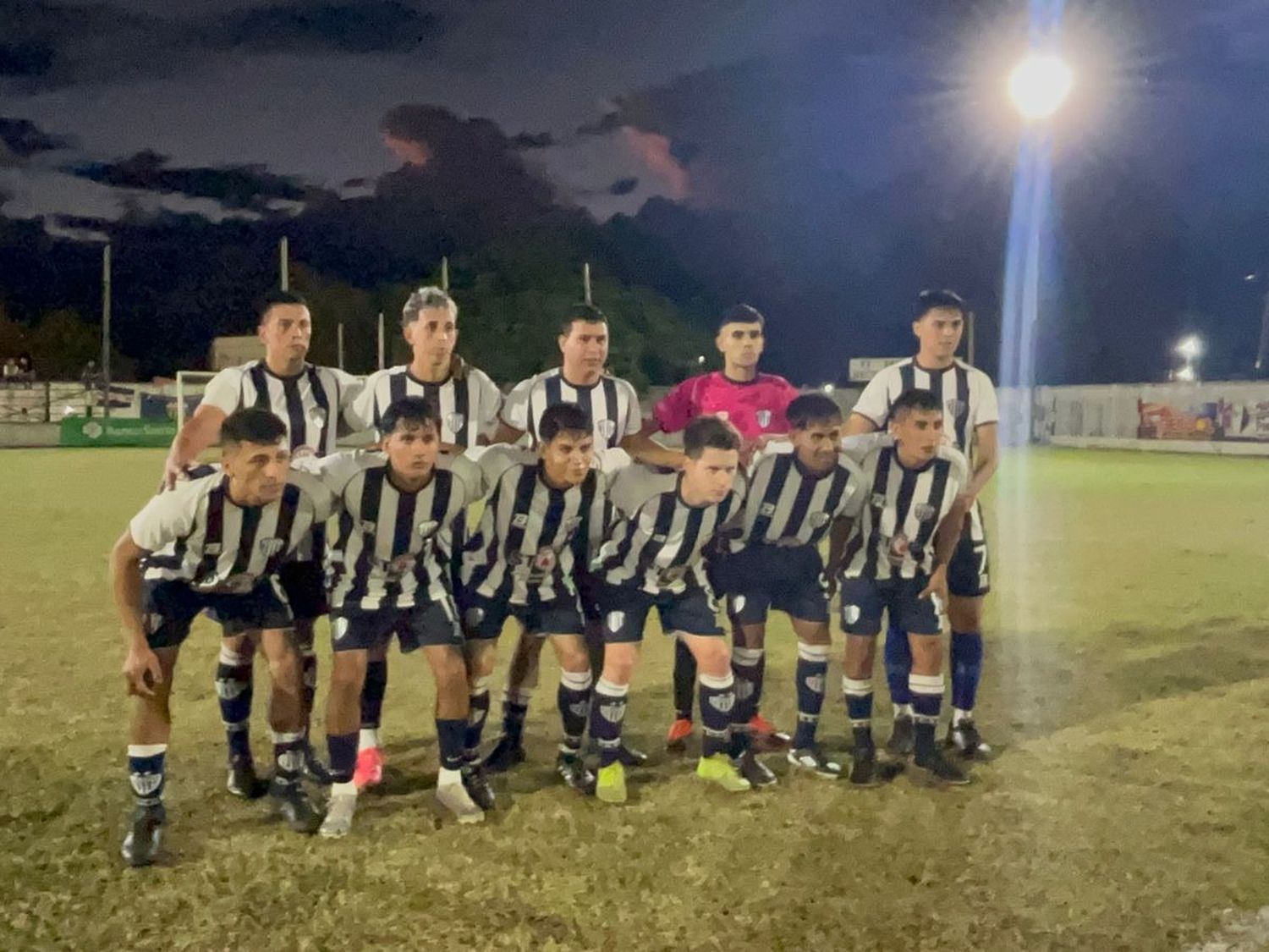 Atlético y Tiro dio vuelta la serie y pasó de ronda
