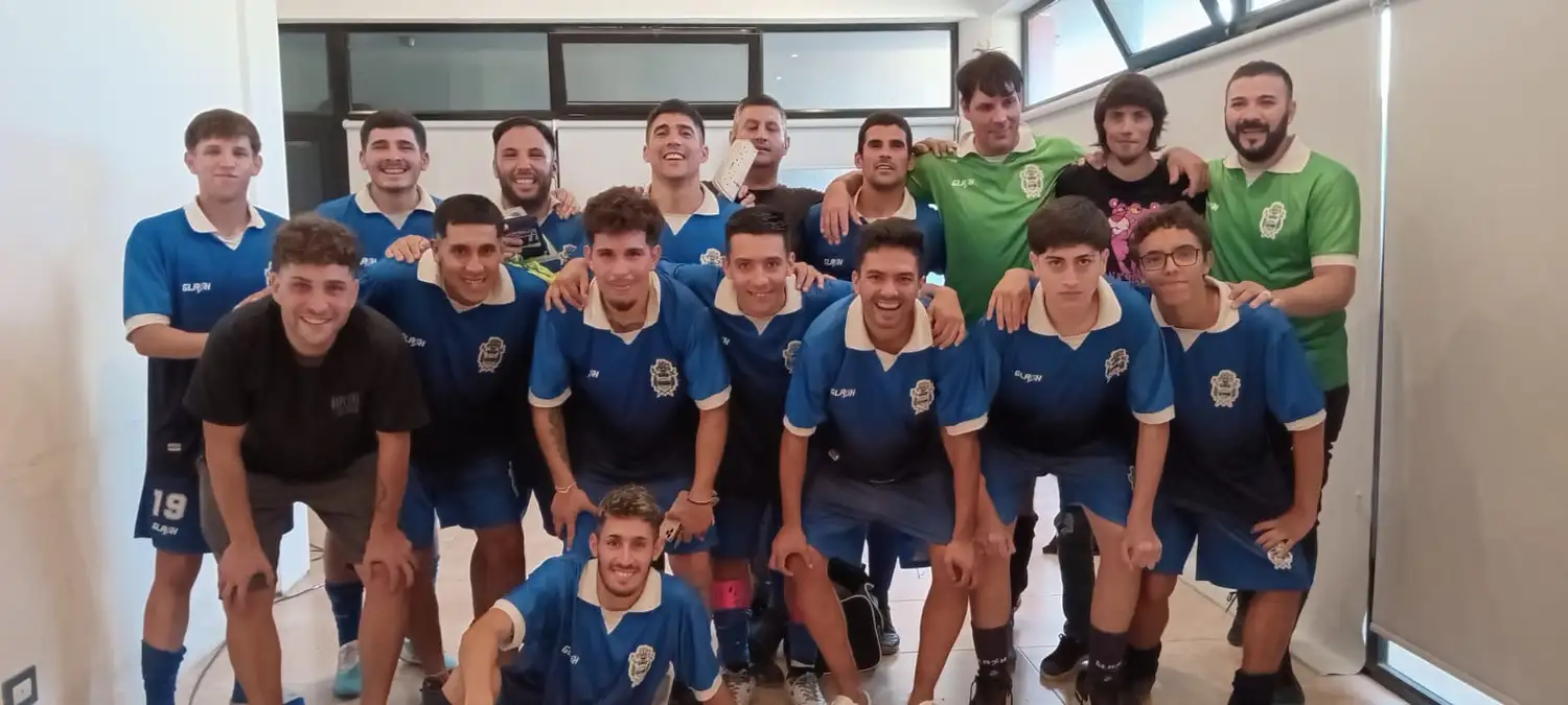 Gimnasia, se adjudicó el grupo A con cuatro victorias y una derrota.
