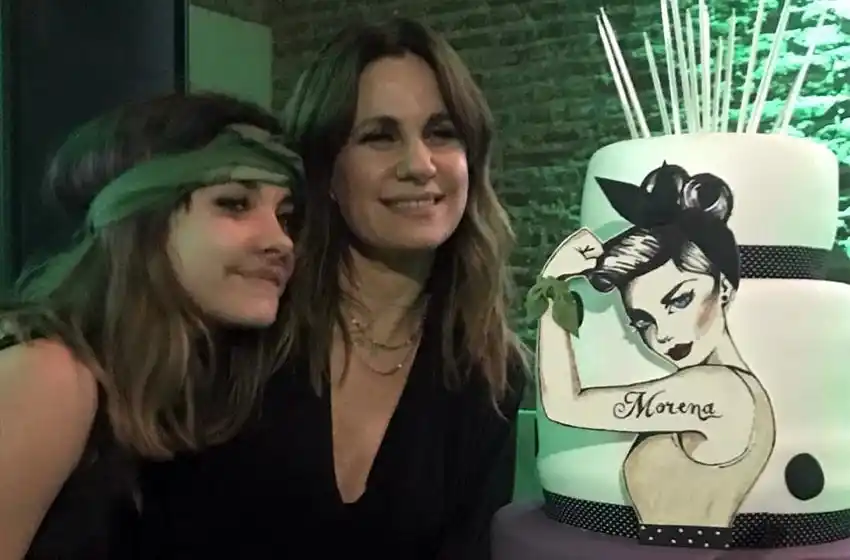 Comprometida: Morena Echarri cumplió 15 y la tématica de la fiesta fue el aborto legal