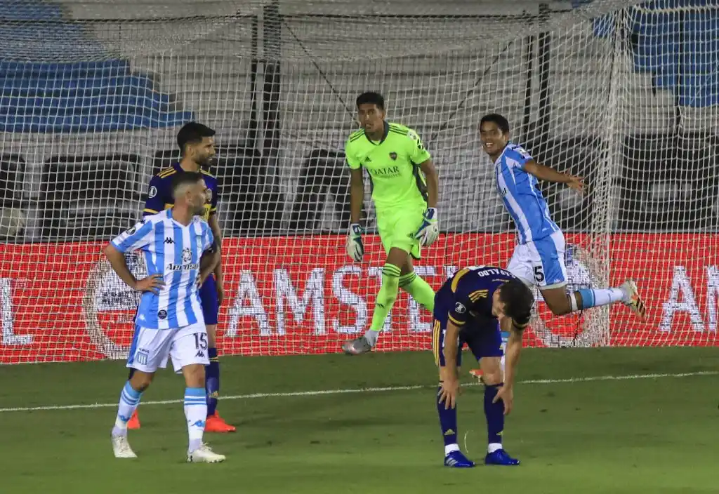 Racing se hizo fuerte en su estadio y sacó ventaja en la serie entre argentinos