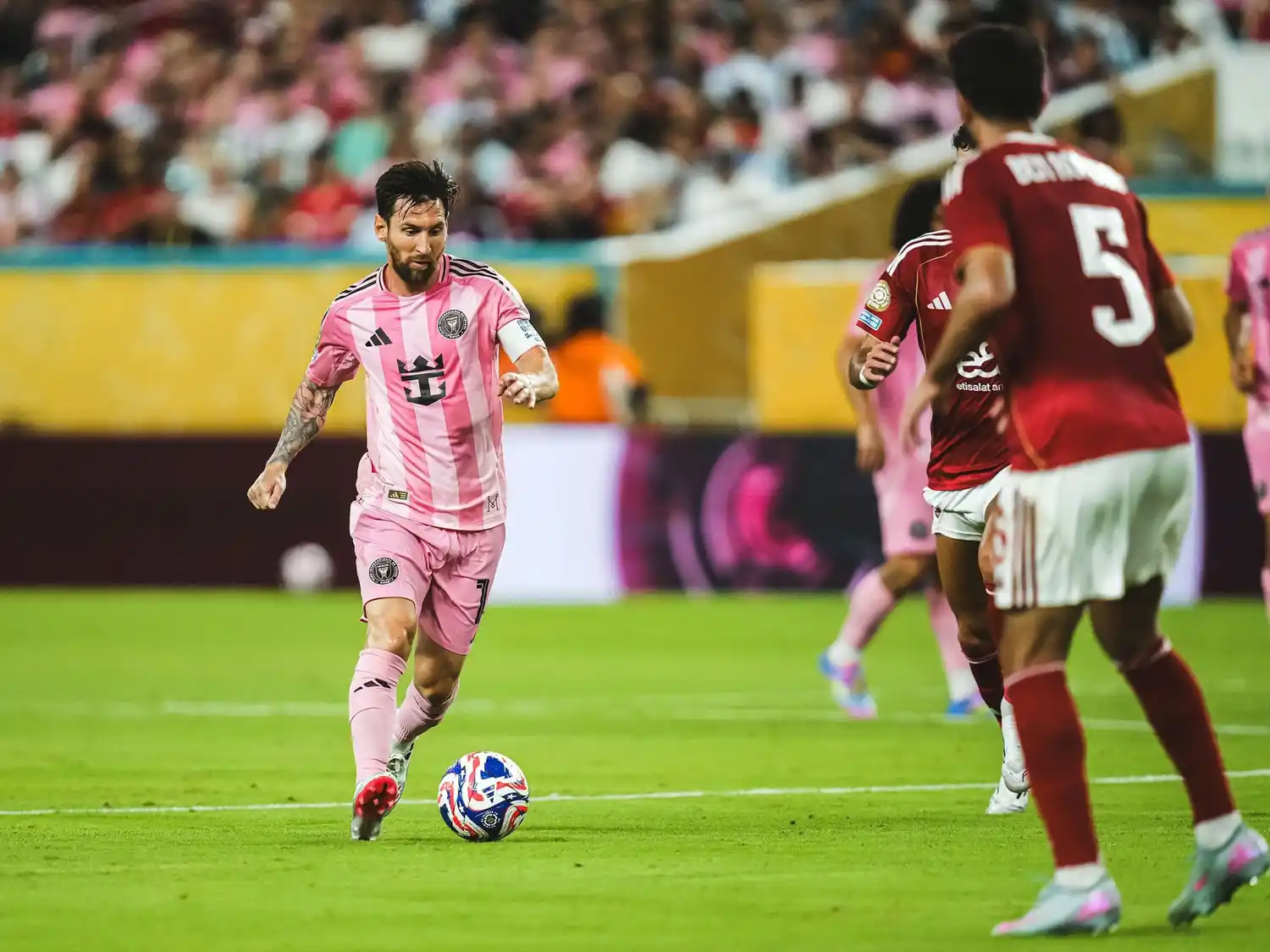 Messi estuvo muy activo en el ataque del Inter.