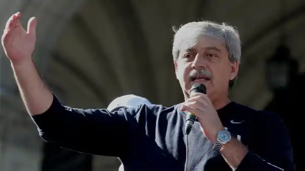 Las patronales del agro van al paro y no comercializarán granos y carnes por una semana