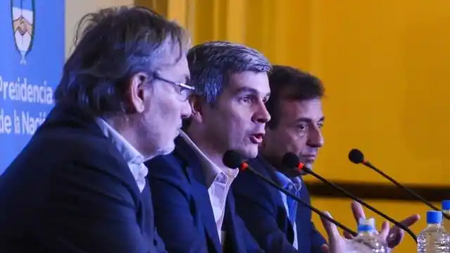 Macri echó a Prat-Gay y concentra el manejo de la política económica en la Jefatura de Gabinete