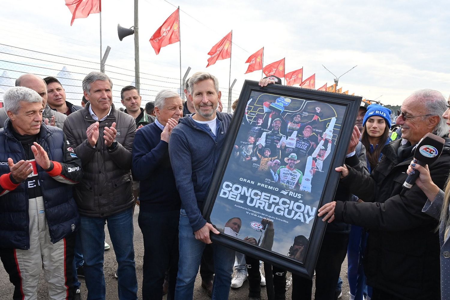 Frigerio acompañó la 8ª fecha del Turismo Carretera en Concepción del Uruguay y destacó el impacto económico del evento