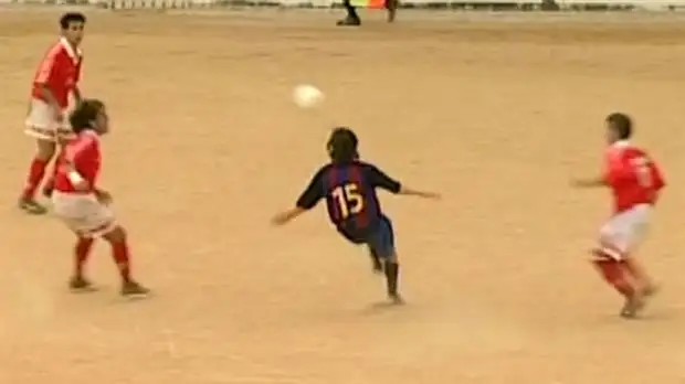 Video con imágenes inéditas de Lionel Messi en La Masía