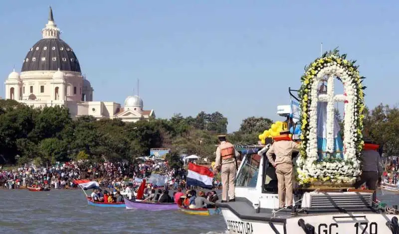 Multitudinaria celebración de la coronación de la Virgen de Itatí