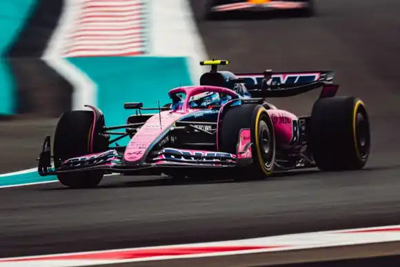 Colapinto quedó último en Abu Dhabi y cerró su año en la Fórmula 1, en la coronación de Lando Norris