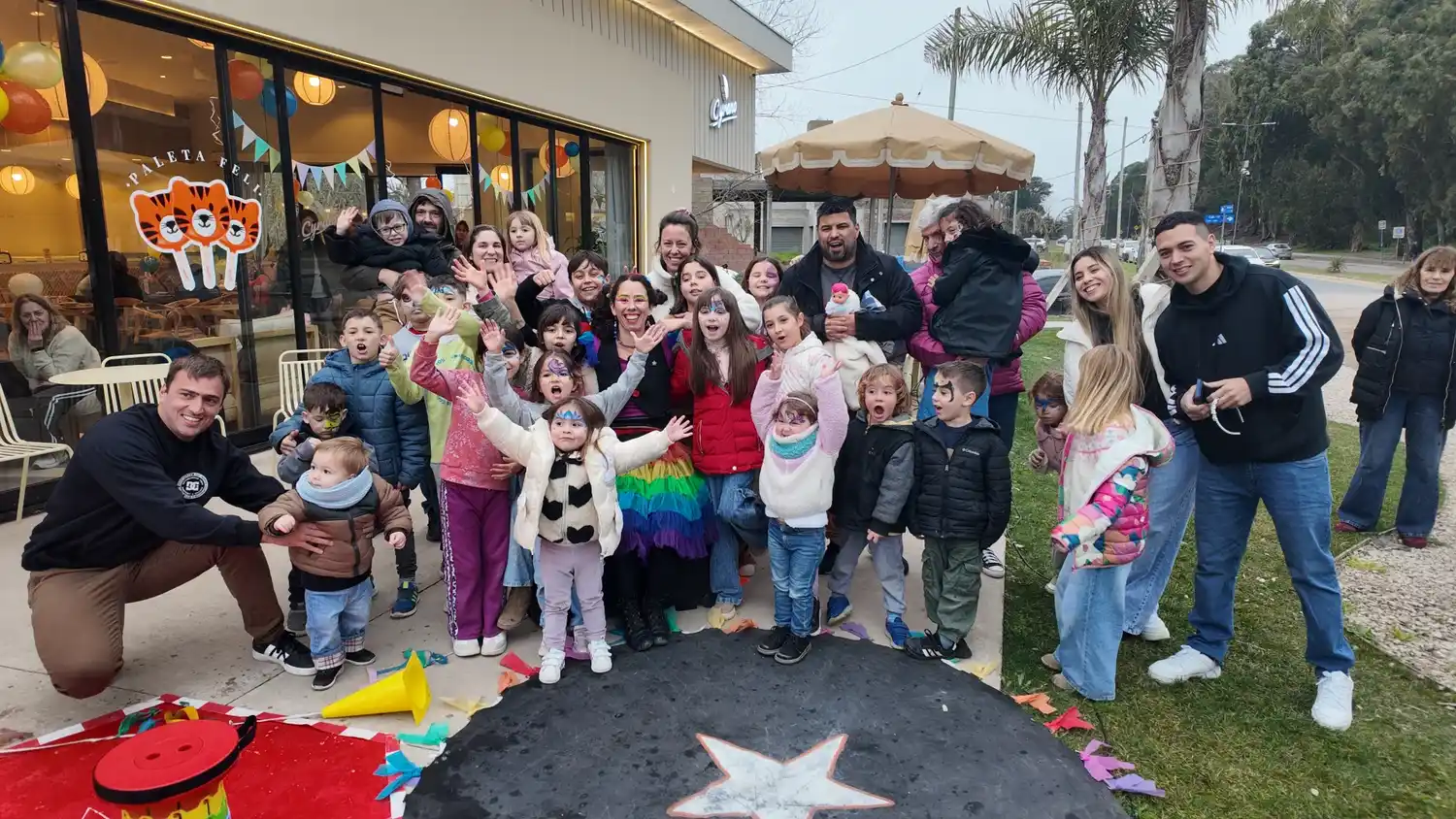 Anilina Circo presentó su show en vivo durante el festejo por el Día de las Infancias en Cyrano Parque