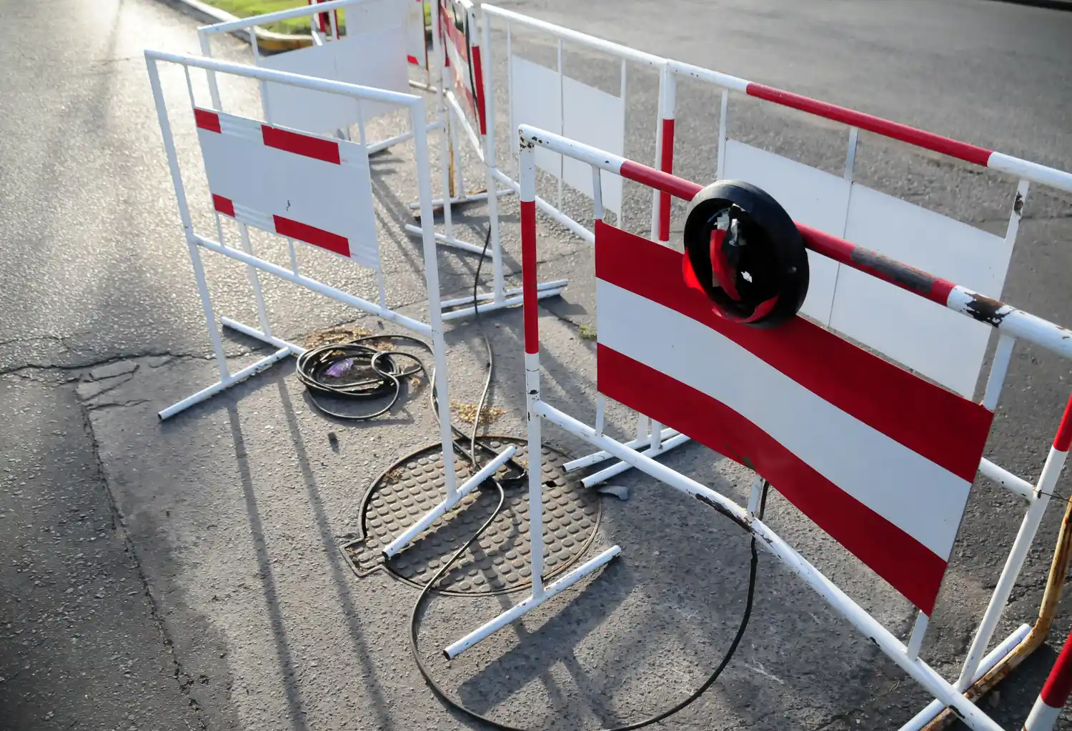 Vallado de obra inactiva en Machado