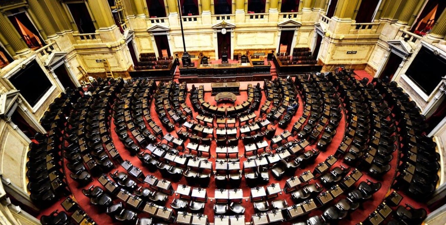 Danza de nombres por las diez bancas de diputados en el Congreso de la Nación