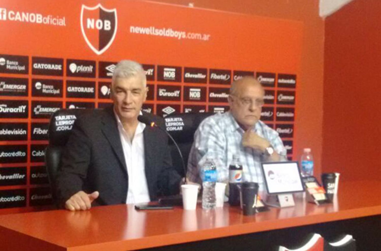 Omar pidió reforzar en todas las líneas