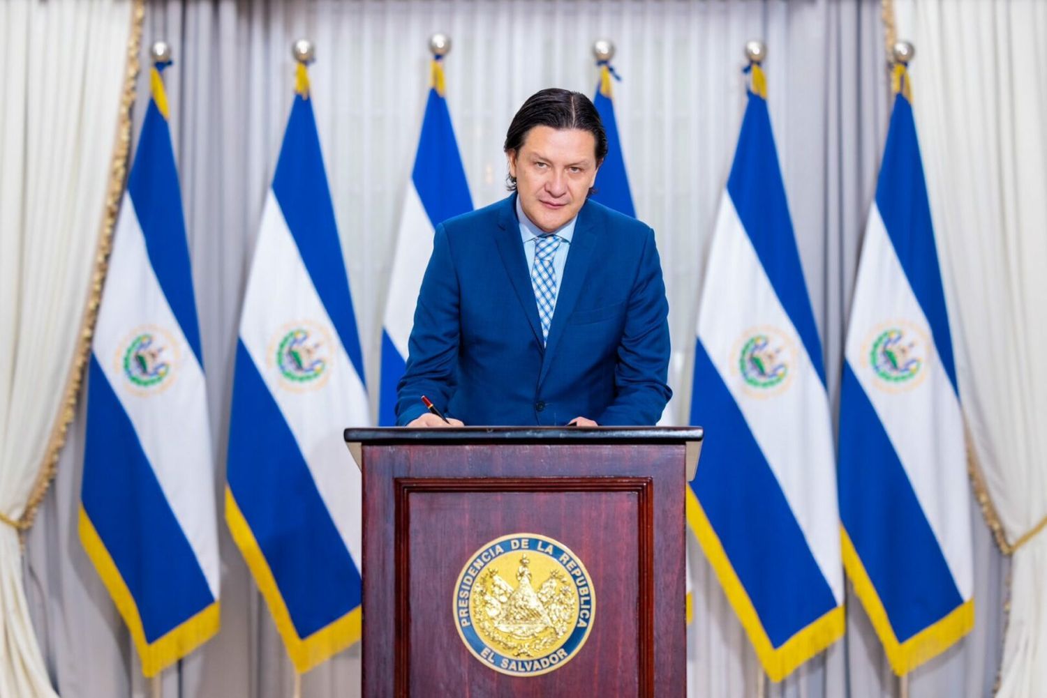 Colombiano es el Comisionado de Derechos Humanos de Nayib Bukele