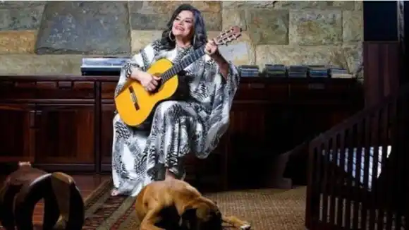 Soledad Bravo y su familia necesitan ayuda