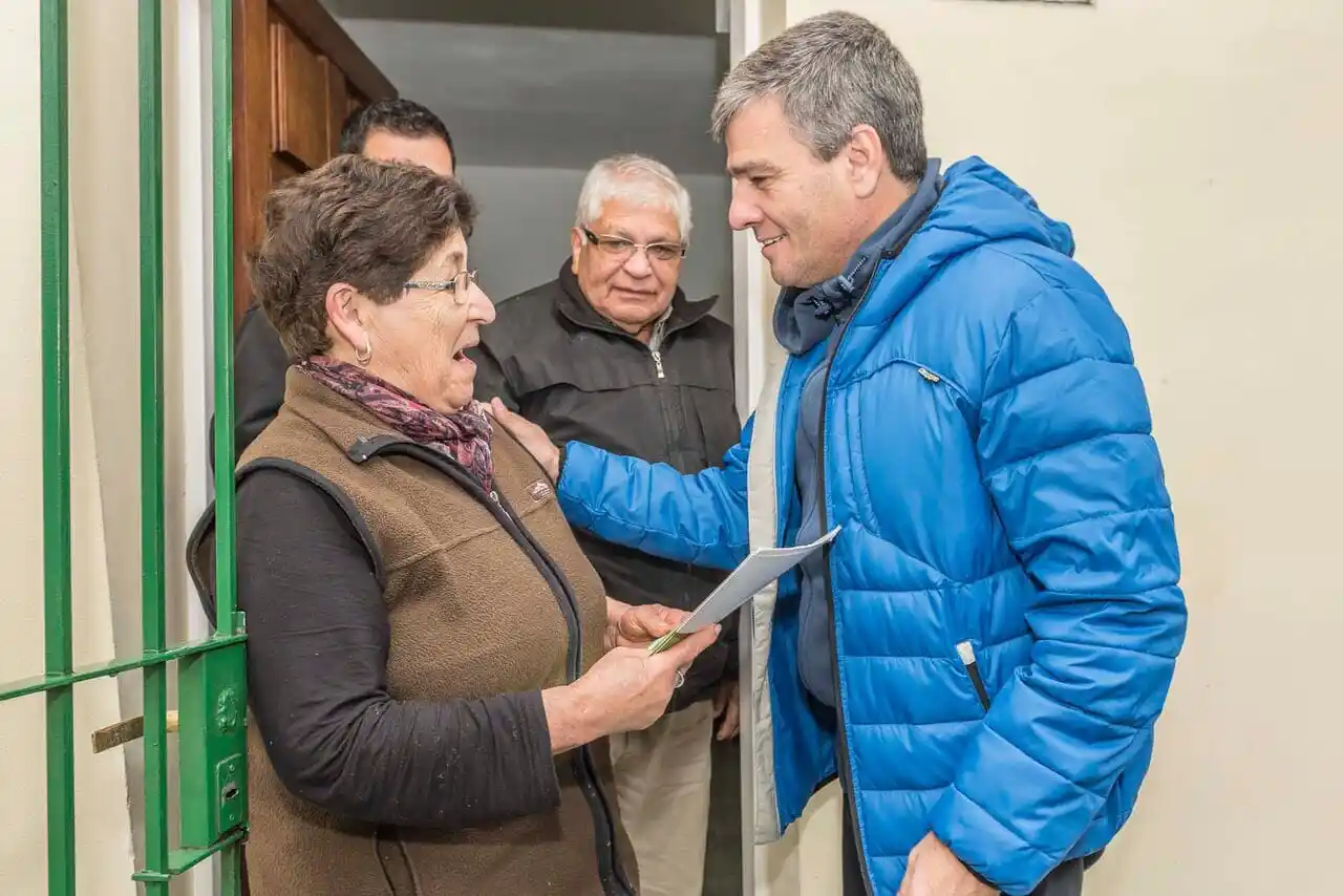 La chicana de Zabaleta a Cambiemos: "Salimos a tocar timbres, para entregar escrituras"