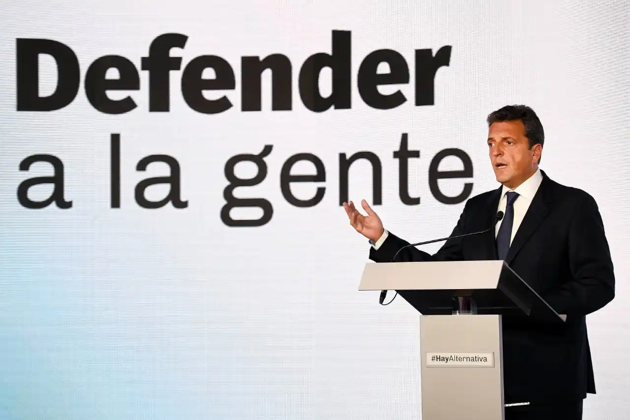 Massa: "El presidente debe convocar a todos los líderes de la oposición, incluida la expresidenta" Cristina Kirchner