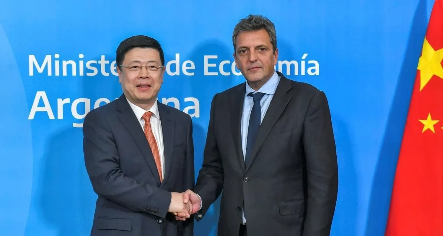 Argentina pagará importaciones de China en yuanes en lugar de dólares