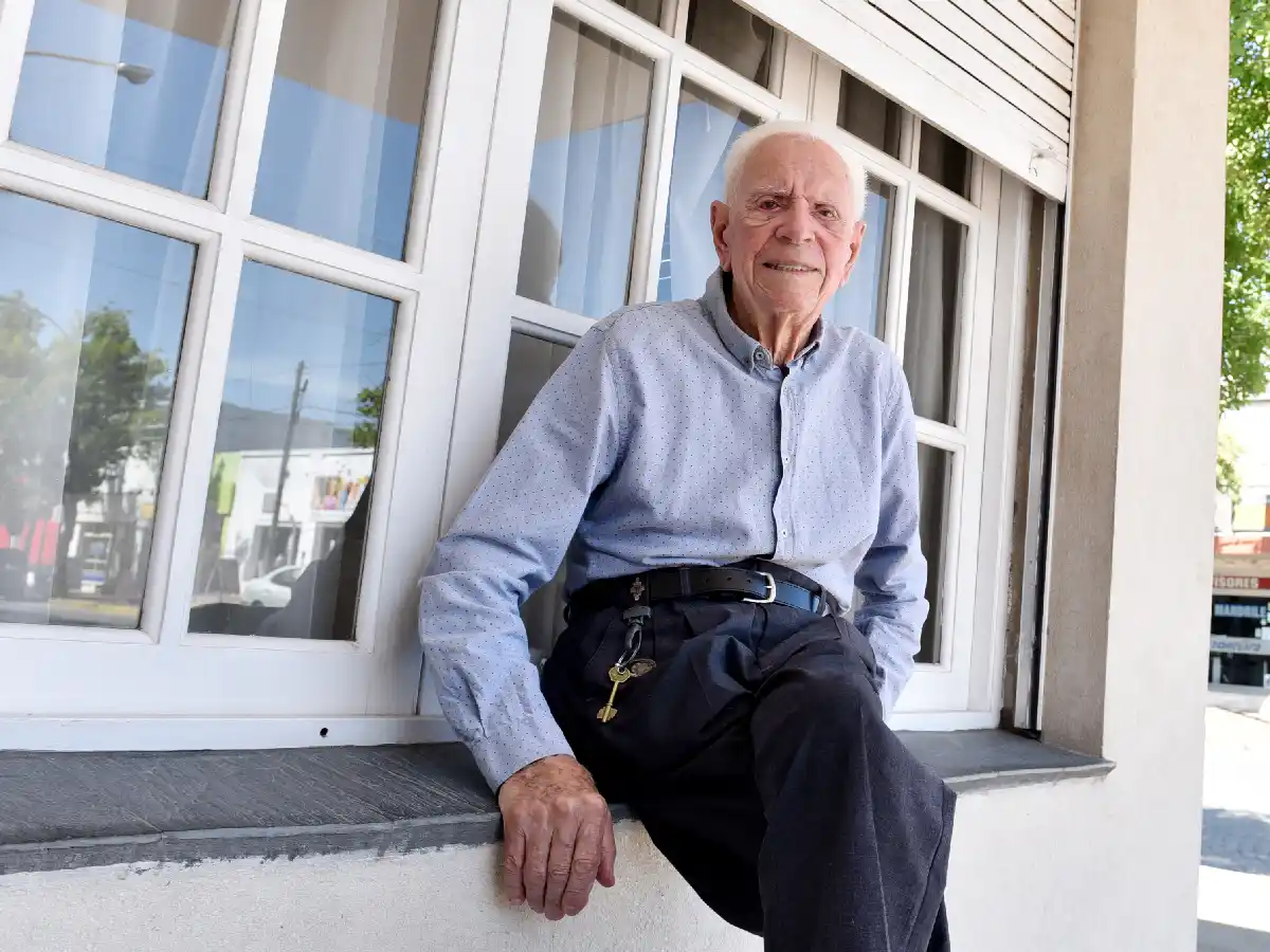 Don Eliseo, el primer “delivery” de la ciudad, celebra 100 años de vida