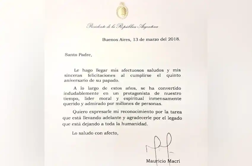 Macri saludó a Francisco en su quinto año como Papa
