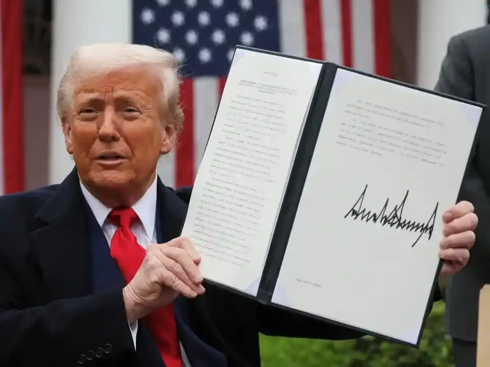 Estados Unidos impuso aranceles del 30% a México y la Unión Europea