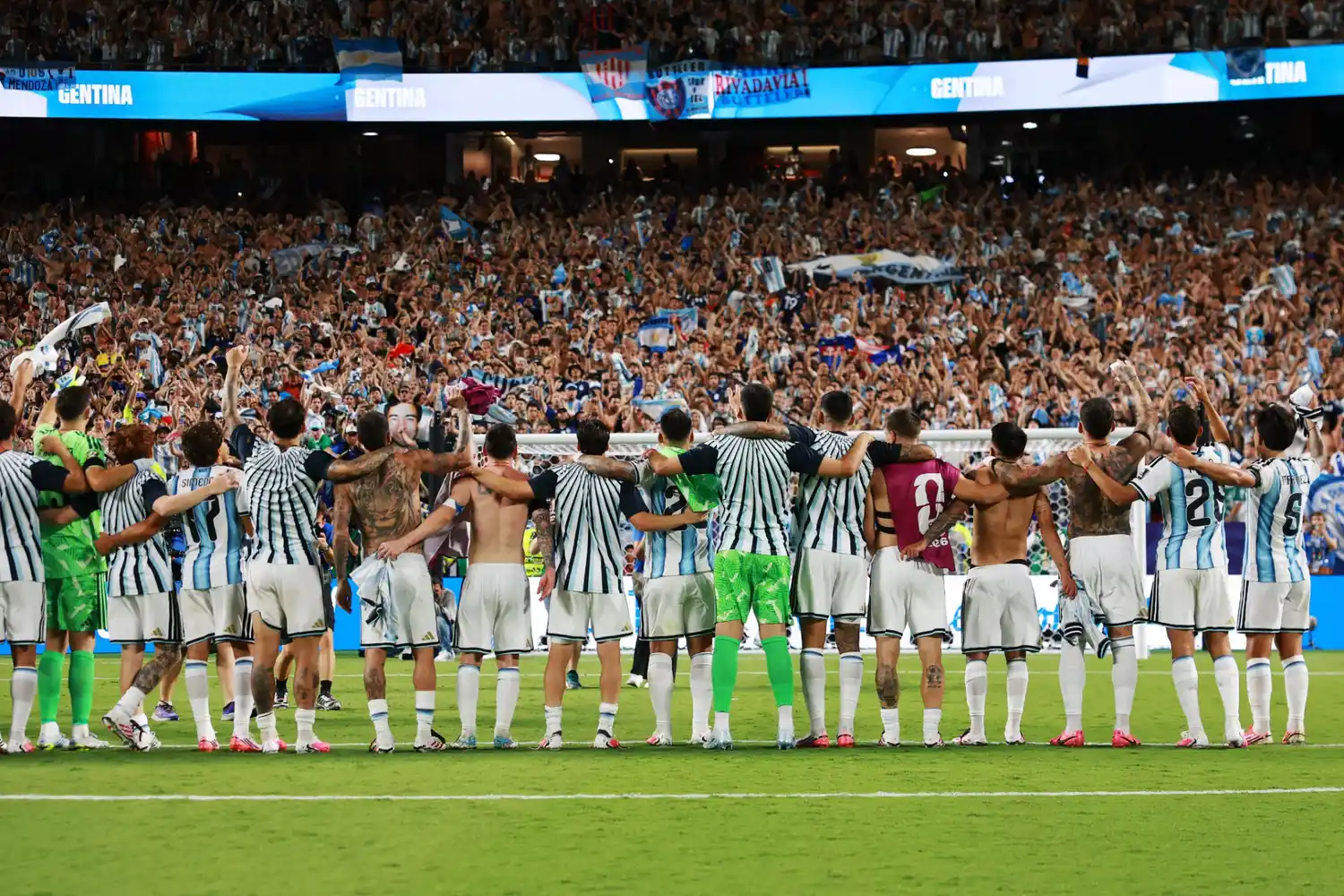 Argentina vuelve a estar entre los cuatro mejores, pero necesita recuperar su mejor versión