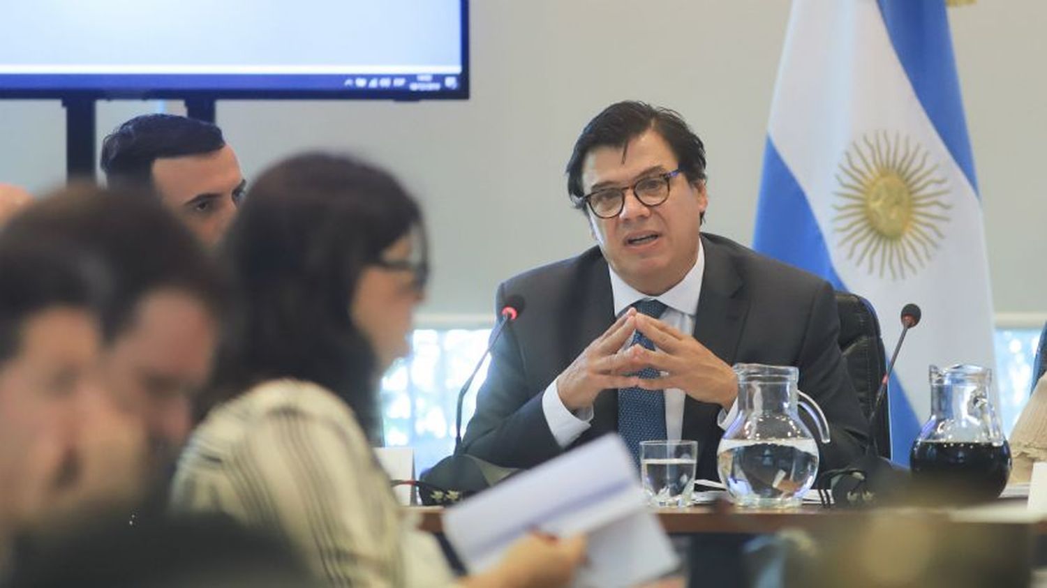 El ministro de Trabajo confirmó el aumento de 4 mil pesos para empleados privados